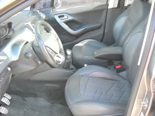 Peugeot 208 Feline 2014 1,6 Pack Cuero Gris