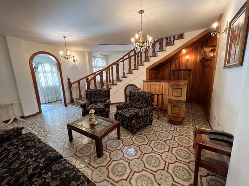 ¡venta! Casa Quinta En Urb. El Castaño, Maracay.