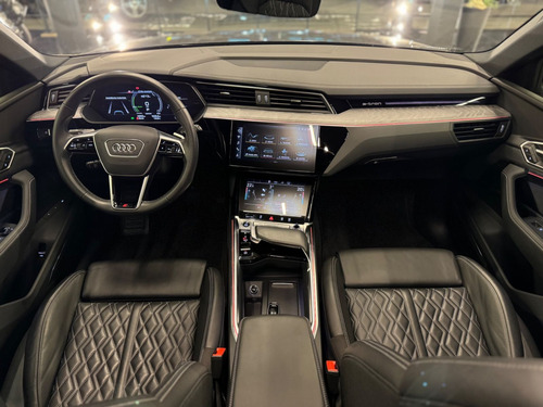 Audi E-tron Performace Aut. (Elétrico)