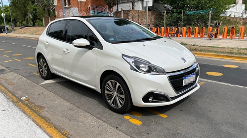 Imagen 3 de 15 de Peugeot 208 Feline 1.6 2018