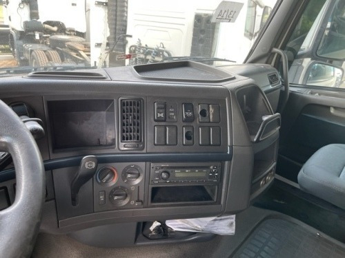 Imagem 10 de 12 de Volvo Fh 540 6x4 Bug Leve Shift Ano 2013/2014 Unico Dono.