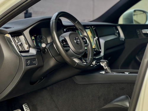 Volvo XC60 2.0 T5 R-design Drive-e 5p