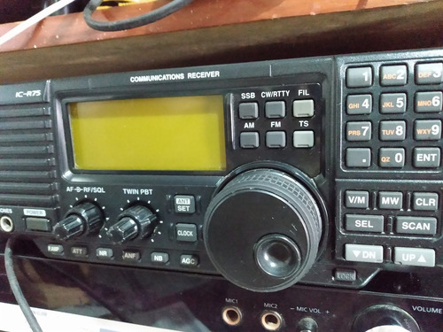 Radio Receptor Icom Ic-r75 Com Dsp Incluso