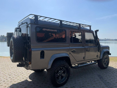 Imagem 11 de 15 de Land Rover Defender 110 County 2.5 Sw 2004 Turbo Diesel 4x4
