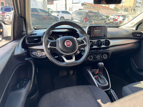 Fiat Cronos 1.8 Drive 16v Flex Aut. 4p