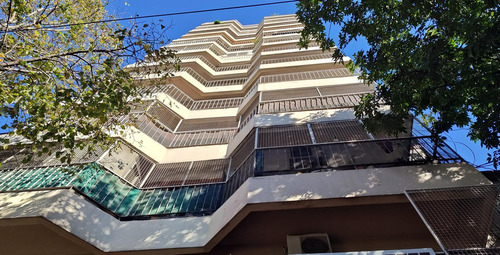 Venta Departamento Flores 3 Ambientes. Vigilancia