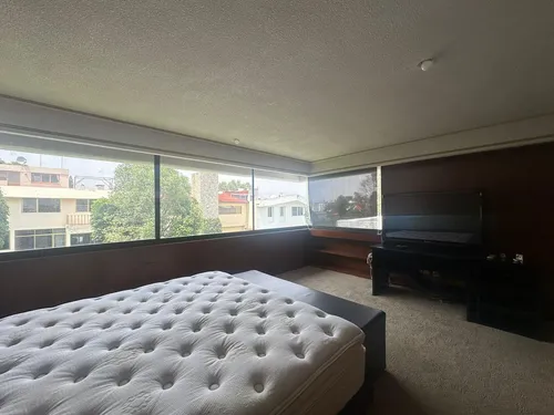 En Venta Lujosa E Iluminada Residencia, Localizada En Circuito Novelistas, Satélite.