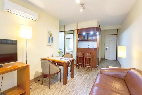 Imagem 2 de 15 de Flat No Itaim 02 Dormitórios 70m² - Sf25464