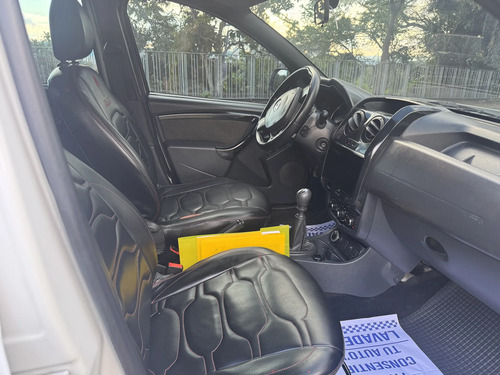 Renault Duster Oroch 2.0 Intens 4X4