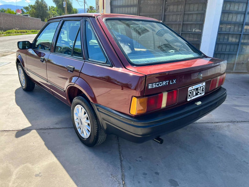 Imagen 4 de 7 de Ford Escort 1992 1.6 Gl Aa