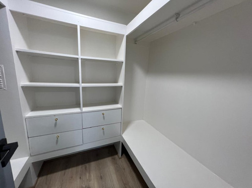 1º Piso Con Patio Y 100% Remodelado