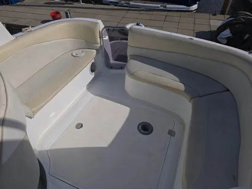 Crucero Zorion 31 Pies Motor Mercrusier 350hp Aire Acc.