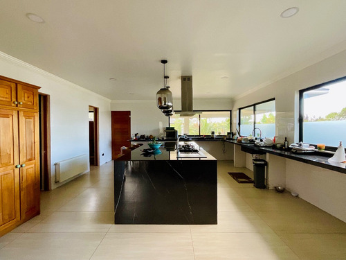 Exclusiva Casa En Venta