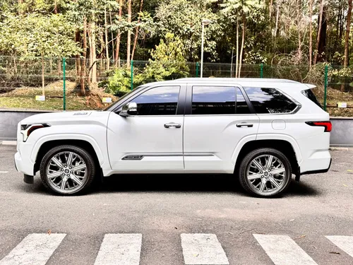 Toyota Sequoia 3.5 V6 Capstone