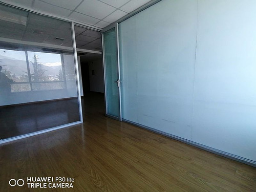 Oficina Arriendo Av La Dehesa/ Portal La Dehesa
