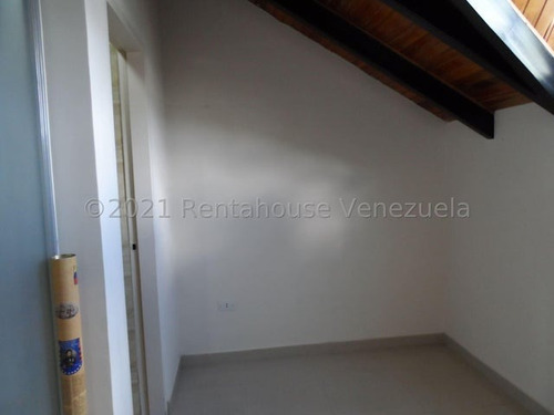Imagen 23 de 30 de Townhouse En Venta En Carrizal Mls# 23-7271