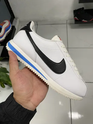Nike cortez clasicos new arrivals