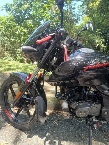 Pulsar 180 Neon Fi