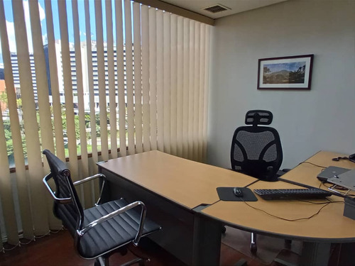 Alquiler De Oficina En Chuao | 6cub + Sala De Conf | 3b-3pe | Ref:1.600