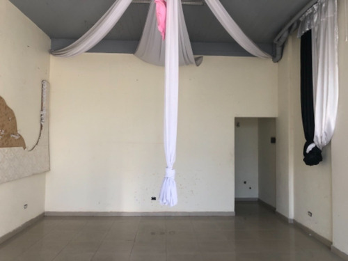 Imagen 4 de 5 de Local En Venta En Santos Lugares