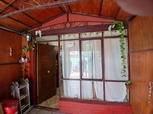 Casa + Posible Local Comercial 3d, 1b, Acceso 2 Autos