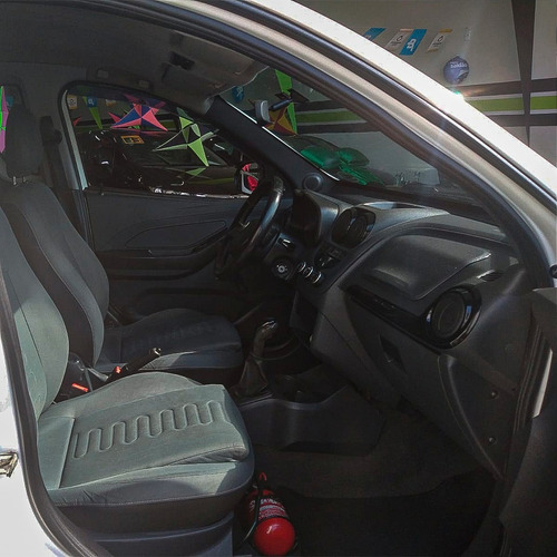 Imagem 7 de 10 de Chevrolet Montana