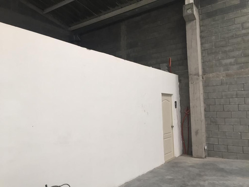 Imagen 4 de 6 de Bodega En Renta En Santa Catarina