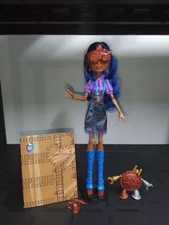 Monster High Art Class Robecca Steam Doll Mattel Impecable