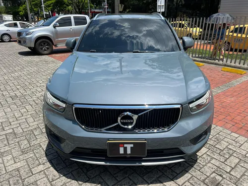 Volvo XC40 Momentum T4 2.0T At 4x2