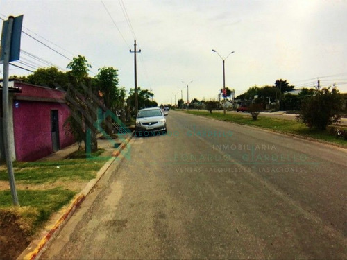 Imagen 22 de 23 de Colonia - Linda Casa Sobre Avenida- Ref: 1037