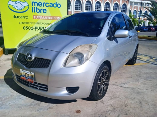 Imagen 1 de 9 de Toyota Yaris
