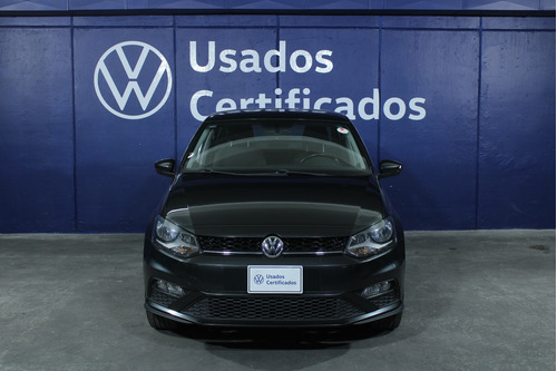 Volkswagen Vento 1.6 Confortline Mt