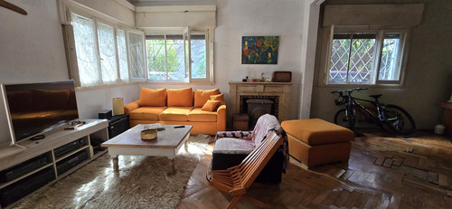 Venta Casa Con Jardín En Doble Lote De 651 M5, En Martín Rodríguez Al 3700, Carapachay