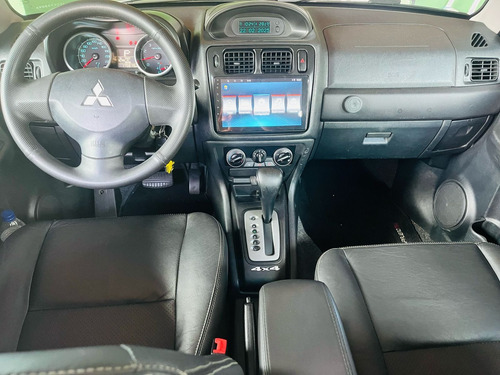 Mitsubishi Pajero TR4 2.0 4x4 Flex Aut. 5p