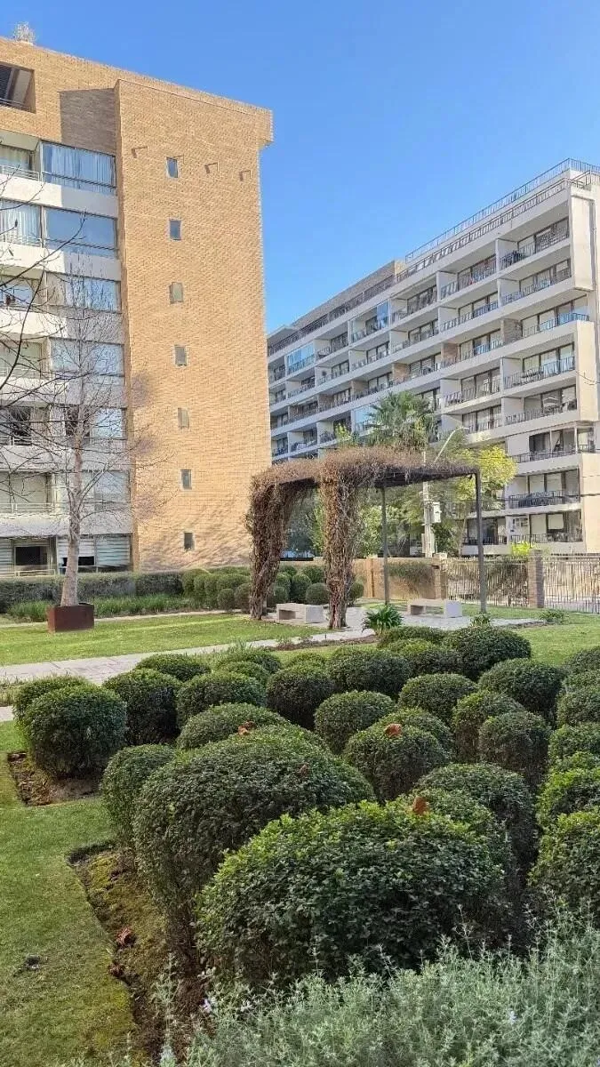 Imagen 3 de 12 de Depto En Arriendo Amoblado Las Condes Rafael Sanzio