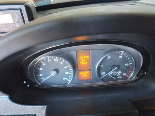 Imagen 13 de 20 de Mercedes-benz Sprinter 2016 2.1 415 Combi 3665 150cv 15+1 Te