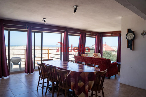 Venta De Casa En Primera Linea Al Mar, Punta Del Diablo