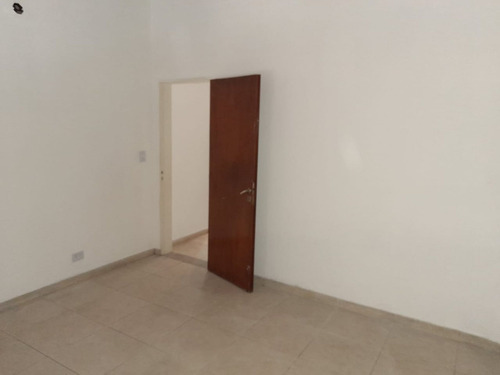 Casa Tipo Ph 3 Ambientes Muy Comodo En Castelar