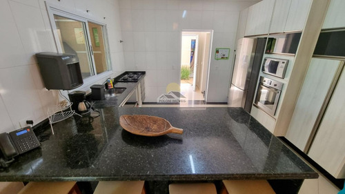 Casa Em Condomínio Com Natureza, Tranquilidade E Segurança