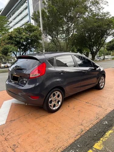 Ford Fiesta 1.6 Hatchback Mecánica