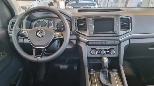 Imagen 9 de 25 de Volkswagen Amarok 2.0 Comfortline 4x2 180 Automatica At 2023