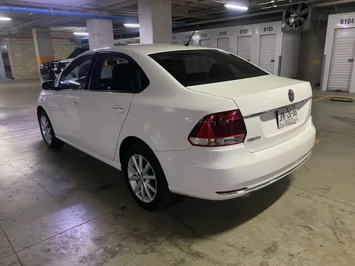 Volkswagen Vento 1.6 Highline Mt