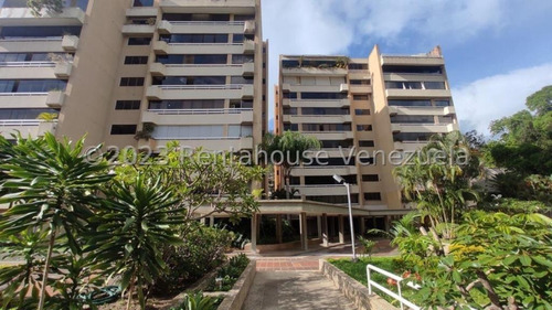 Bello Y Cómodo Apartamento Remodelado En Venta Los Chorros Caracas 23-24715