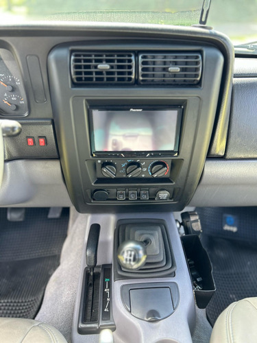 Jeep Cherokee 4.0 Sport