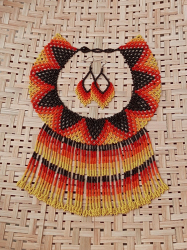 Conjunto Colar De Miçanga Indígena Com Franja E Brinco Folha