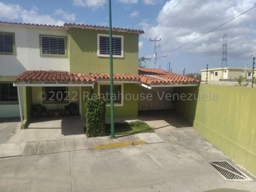 Milagros Inmuebles Casa Venta Cabudare Lara Trapiche Villas Economica Residencial Economico Oportunidad Pecio Inmobiliaria Rentahouse N° 23-20557