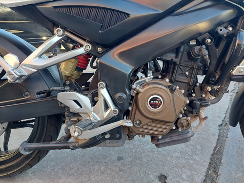 Imagen 9 de 16 de Bajaj Rouser