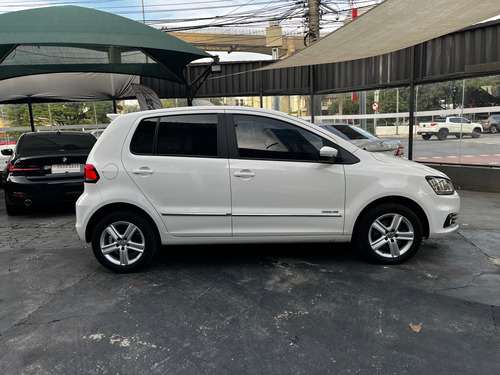 Volkswagen Fox 1.6 16v Msi Highline Total Flex I-motion 5p