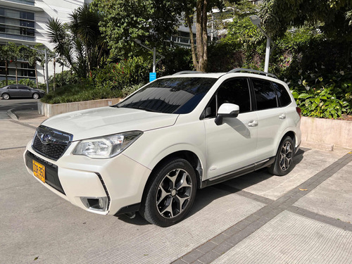 Subaru Forester 2.0 XT CVT