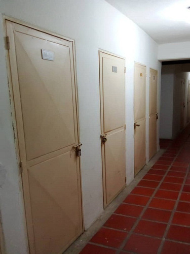 Imagen 4 de 28 de Fernando Guerrero Vende Apartamento, Frente Al C.c. Garibaldi Valencia.